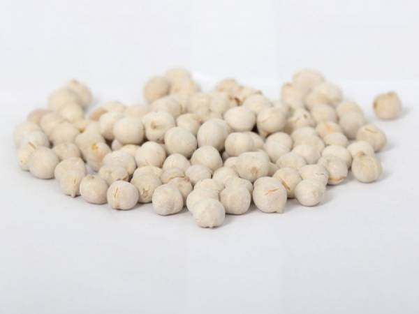 White chickpeas